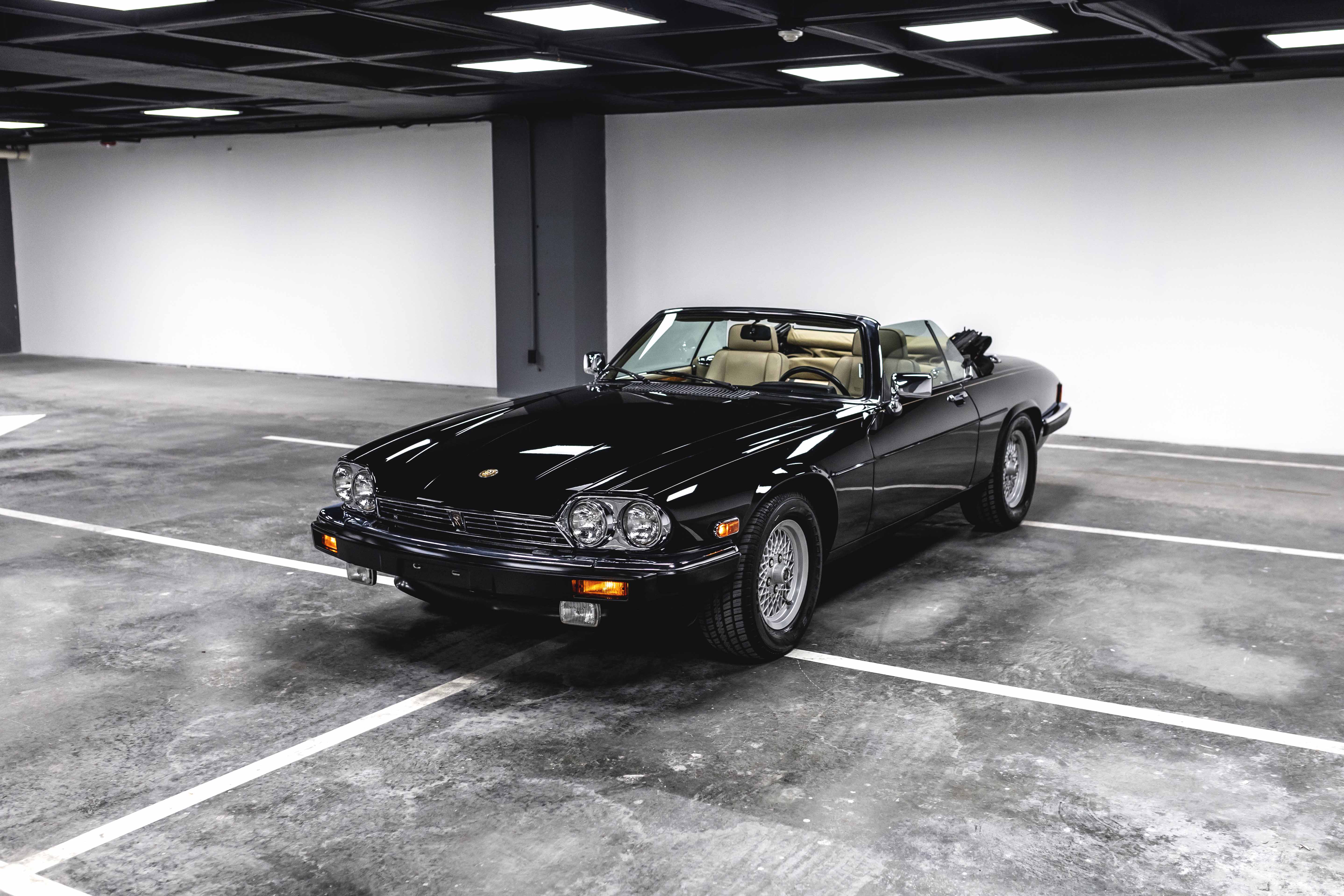 XJS V12